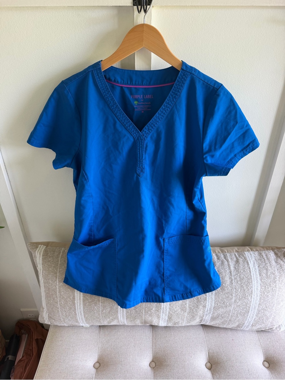 healing hands V‑Neck Scrub Top in Blue